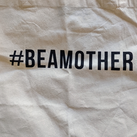 NWT Pea in The Pod #beamother (be a mother) cream canvas reusable tote - Picture 4 of 5